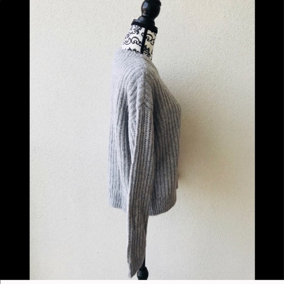 Lord&taylor gray soft warm sweater NWT M - Picture 2 of 4
